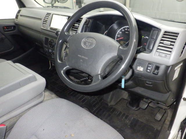 2005 Toyota ハイエースV DX 1.2トン 6ニン auction photo 3