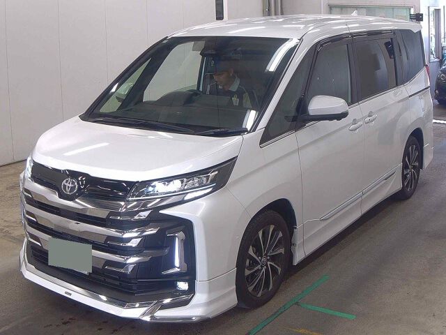 2025 Toyota Noah ハイブリッドS-Z auction photo 4