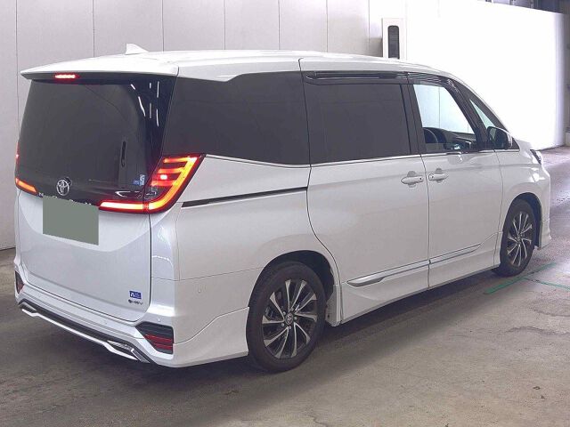 2025 Toyota Noah ハイブリッドS-Z auction photo 5
