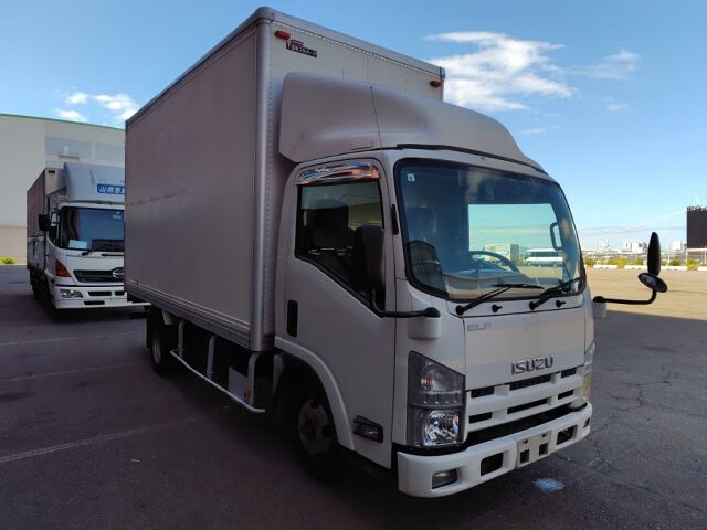 Japan Auction Vehicles 8 2013 Isuzu Elf Panel van auction photo