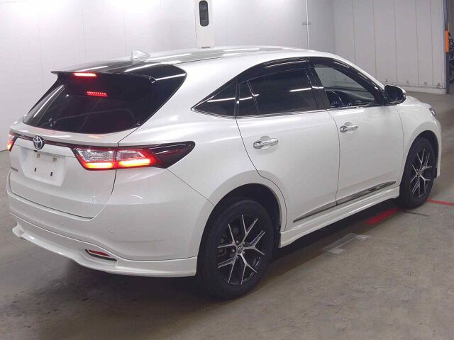 2019 Toyota Harrier Premier Style Noir auction photo 5