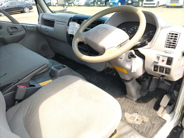 2008 Toyota Dyna セキサイ auction photo 3