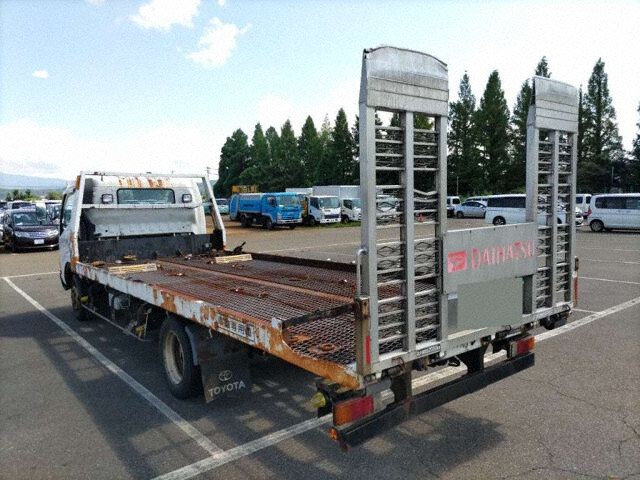 2008 Toyota Dyna セキサイ auction photo 2