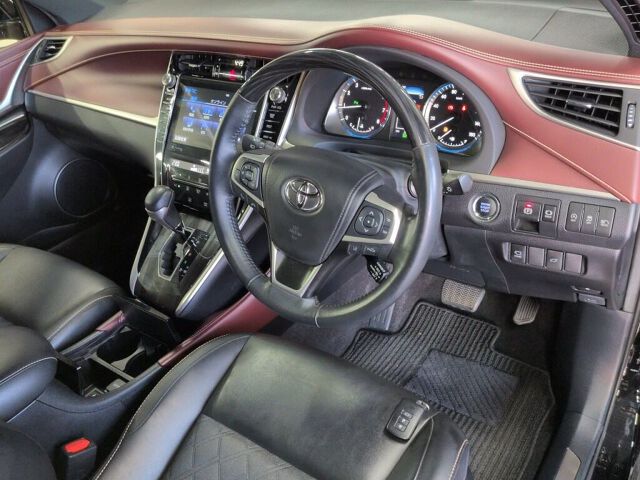 2019 Toyota Harrier progress auction photo 3
