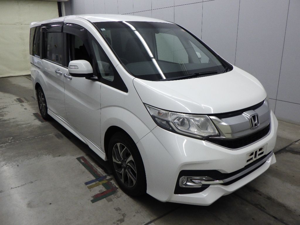 2016 Honda Stepwgn 8 Japan auction vehicle