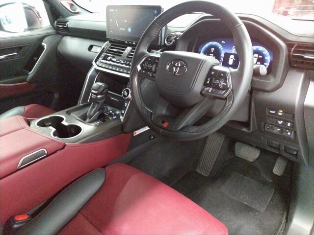 2025 Toyota Land Cruiser GR Sport 4WD auction photo 3