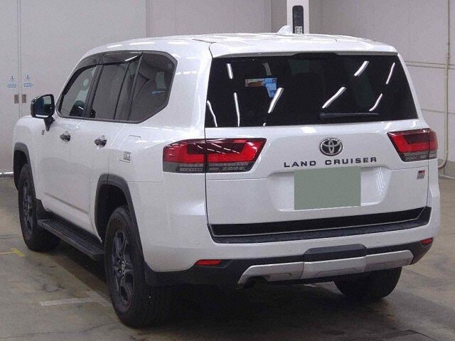2025 Toyota Land Cruiser GR Sport 4WD auction photo 2
