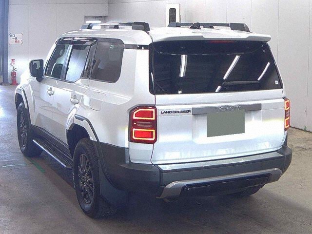 2024 Toyota Land Cruiser 250 VX 4WD auction photo 2