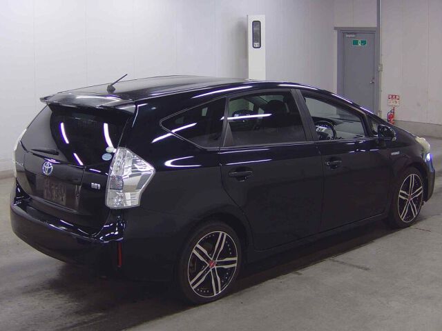 2013 Toyota Prius Alpha S Lセレクション auction photo 5