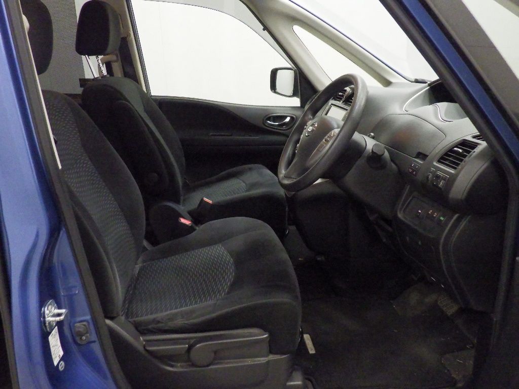 2015 Nissan Serena 4WD 20X Vセレクション+セーフティ auction photo 3