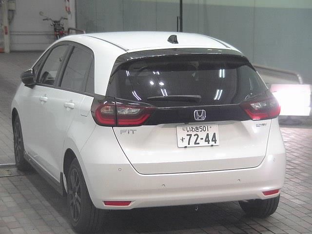 2024 Honda Fit e:HEVホームブラックスタイル auction photo 2