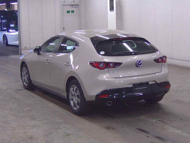 2023 Mazda 3ファストバック 15C auction photo 2