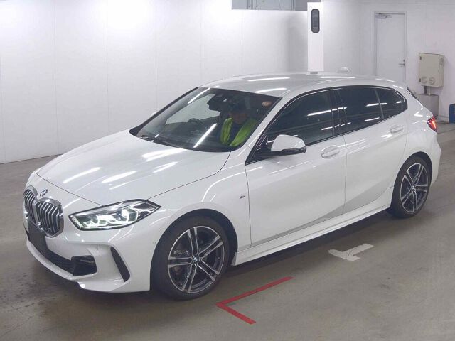 2021 BMW 1 Series 118D M Sport auction photo 4