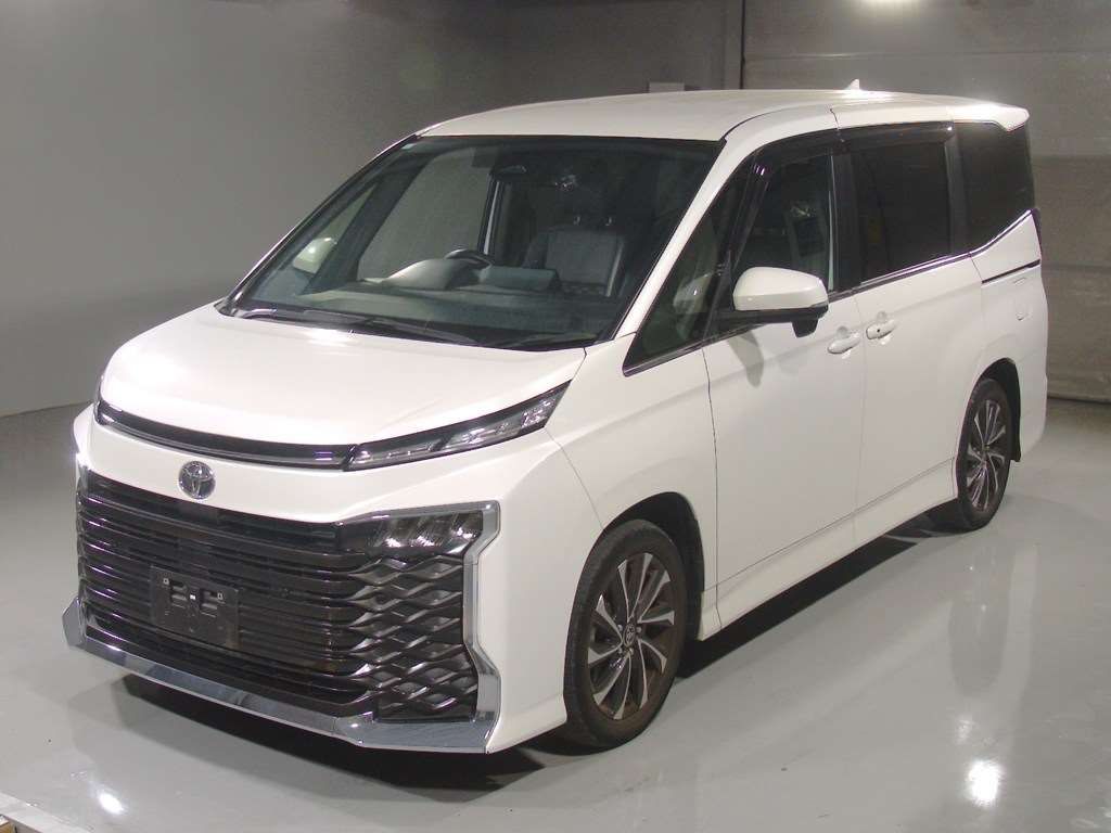 Japan Auction Vehicles 4 2023 Toyota Voxy S-Z auction photo