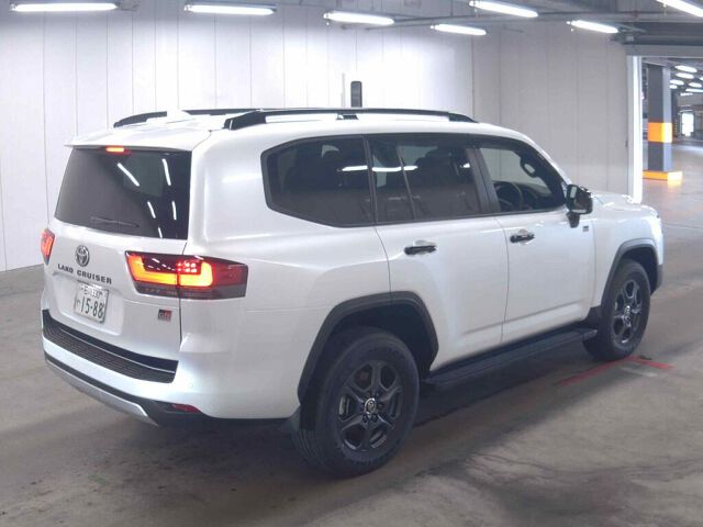 2025 Toyota Land Cruiser GR Sport 4WD auction photo 5