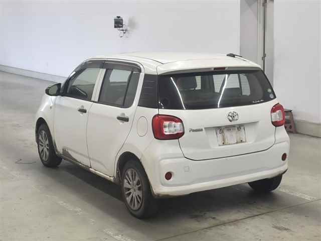 2017 Toyota Passo X auction photo 2