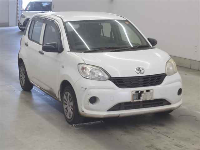 2017 Toyota Passo X Japan auction vehicle