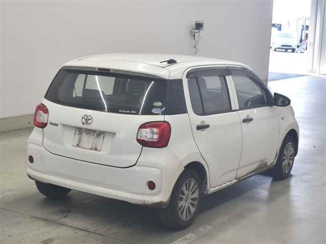 2017 Toyota Passo X auction photo 5