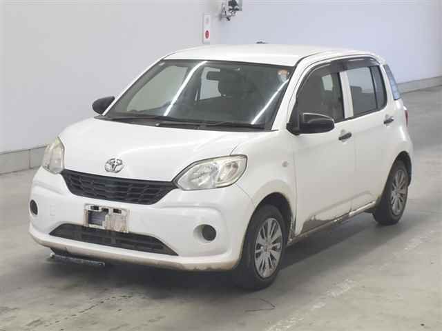 2017 Toyota Passo X auction photo 4