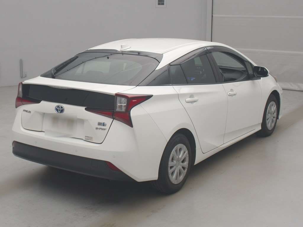 2021 Toyota Prius S 4WD auction photo 2