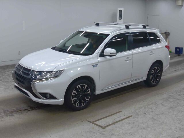 2015 Mitsubishi Outlander PHEV G Safety Package 4WD auction photo 4