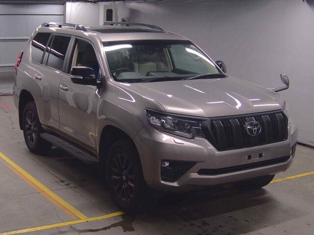 Japan Auction Vehicles 8 2023 Toyota Land Cruiser Prado TX L-PマットブラE 4WD auction photo