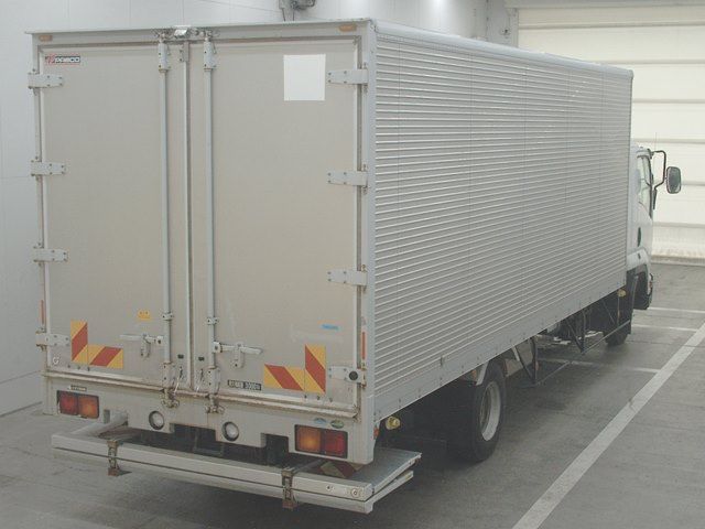 2017 Isuzu Forward Van auction photo 2