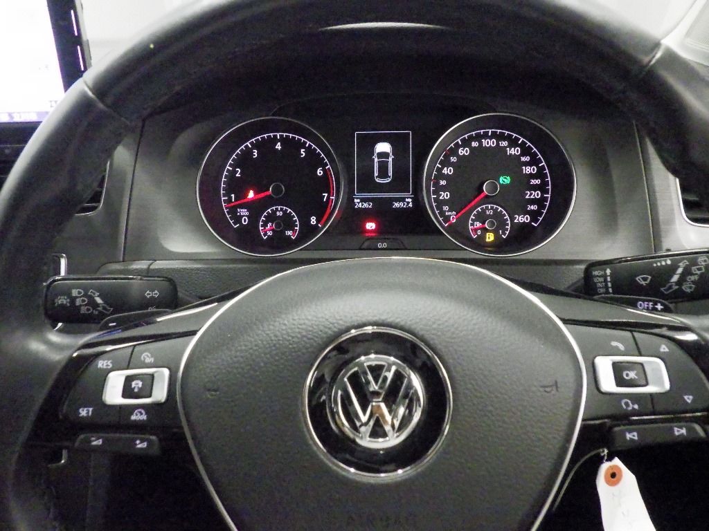 2013 Volkswagen ゴルフ 5HB TSIコンフォートラインBMT auction photo 10