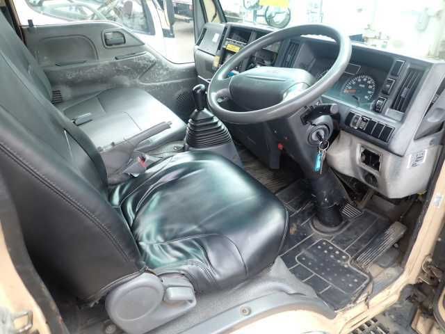 2010 Isuzu Elf 2.0t パネルバン 冷凍機付 4WD auction photo 3