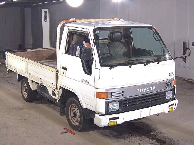 1995 Toyota Hiace Japan auction vehicle