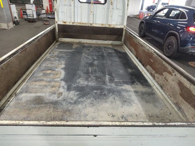 1995 Toyota Hiace auction photo 3
