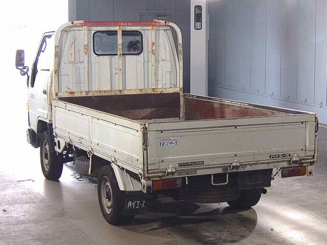 1995 Toyota Hiace auction photo 2