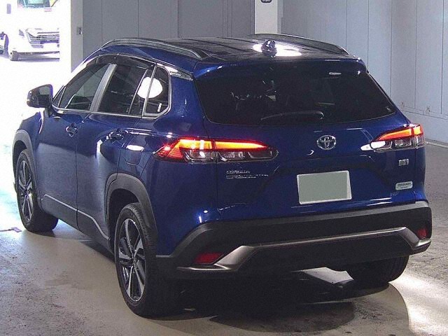 2021 Toyota Corolla Cross ハイブリッドZ auction photo 2