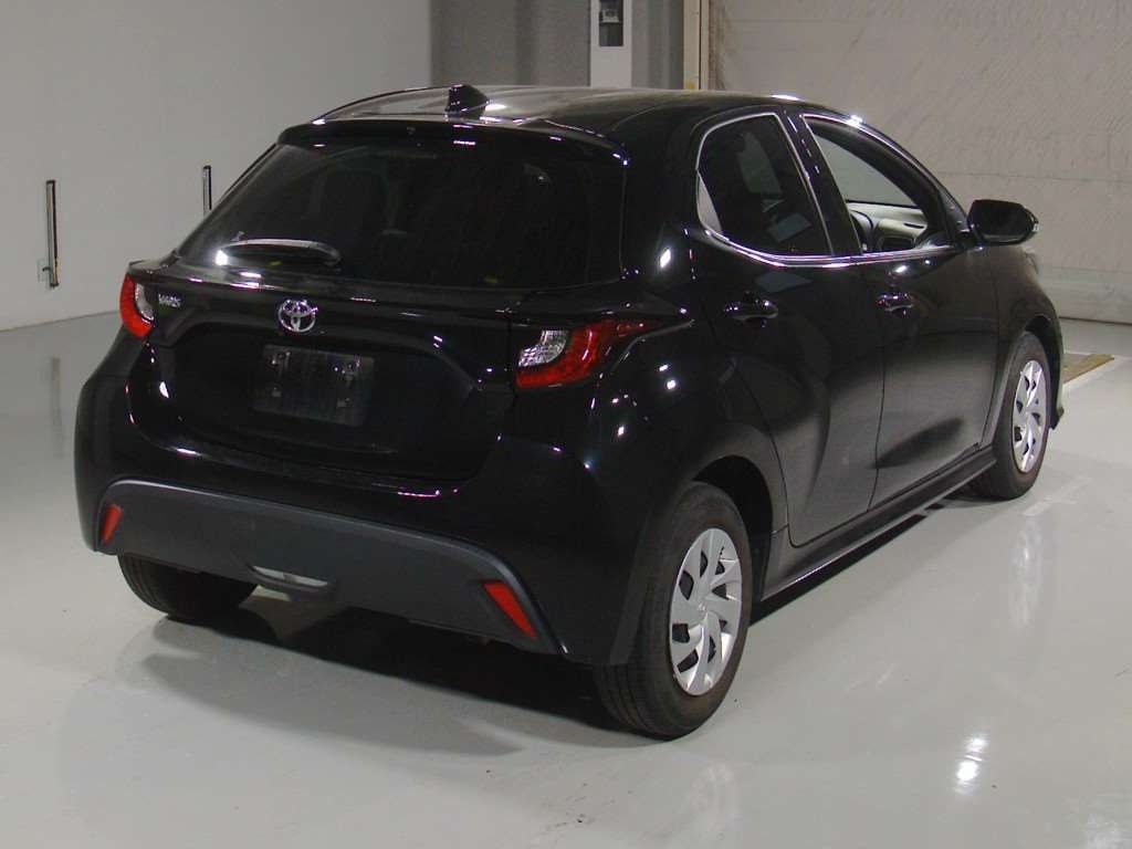 2022 Toyota Yaris X auction photo 2
