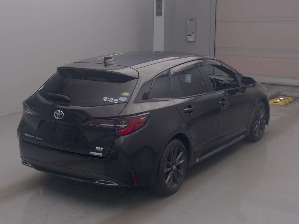 2021 Toyota Corolla Touring Hybrid Double By auction photo 2