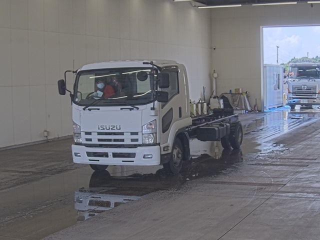 2008 Isuzu Forward chassis Japan auction vehicle