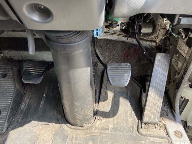 2008 Isuzu Forward chassis auction photo 4