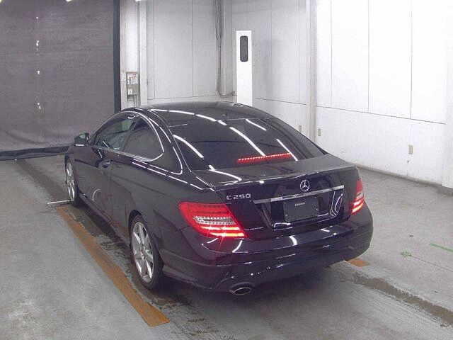 2013 Mercedes-Benz C-Class C250ブルエフィシェン auction photo 2