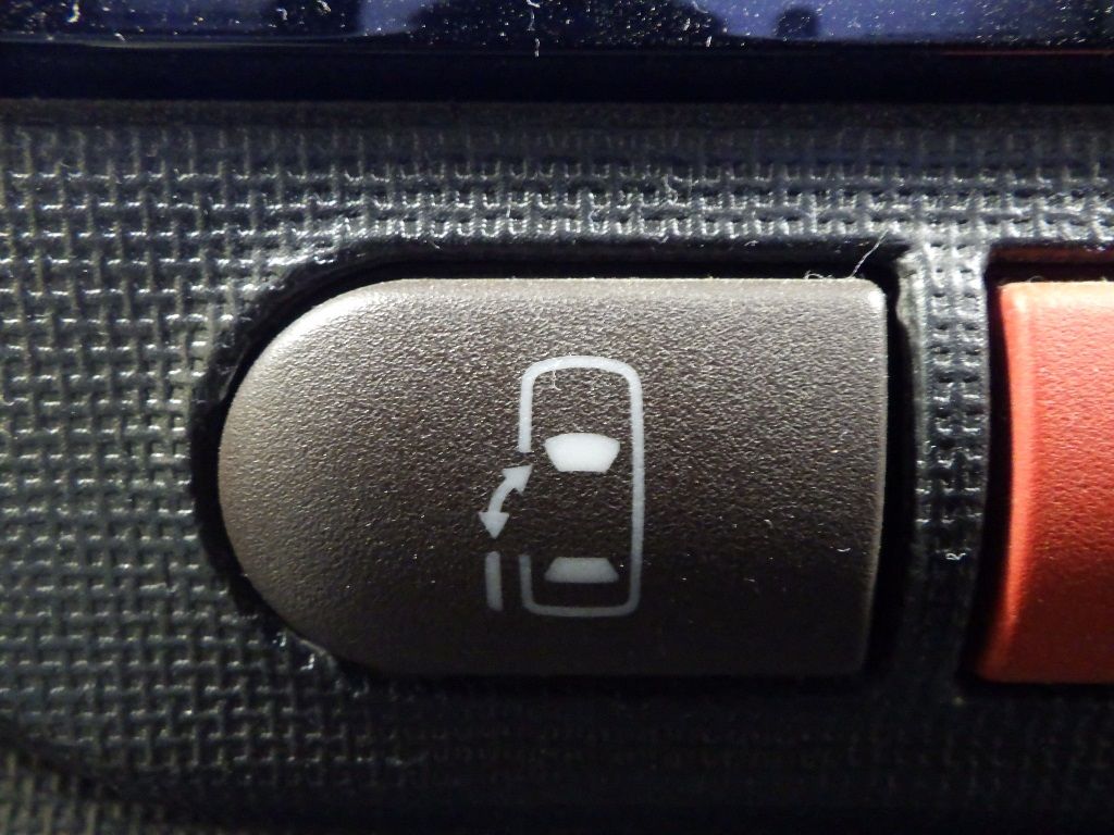 2014 Toyota Spade F Jack auction photo 8