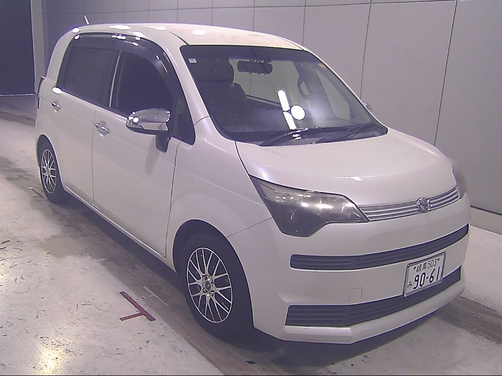 2014 Toyota Spade F Jack Japan auction vehicle