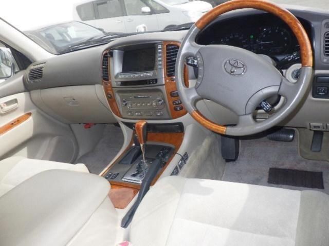 2003 Toyota Land Cruiser 100 VX Limited G Selection 4WD auction photo 3