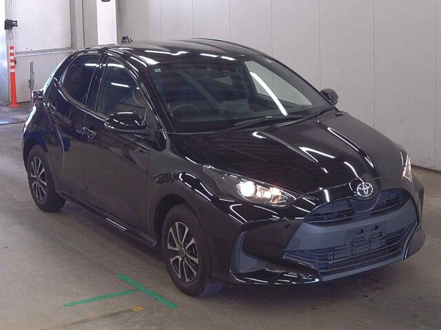 2023 Toyota Yaris G 4WD Japan auction vehicle