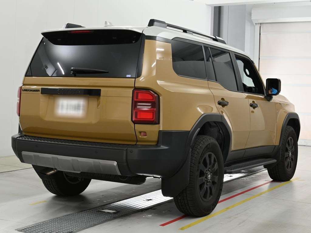 2024 Toyota Land Cruiser 250 ZX First Edition 4WD auction photo 2
