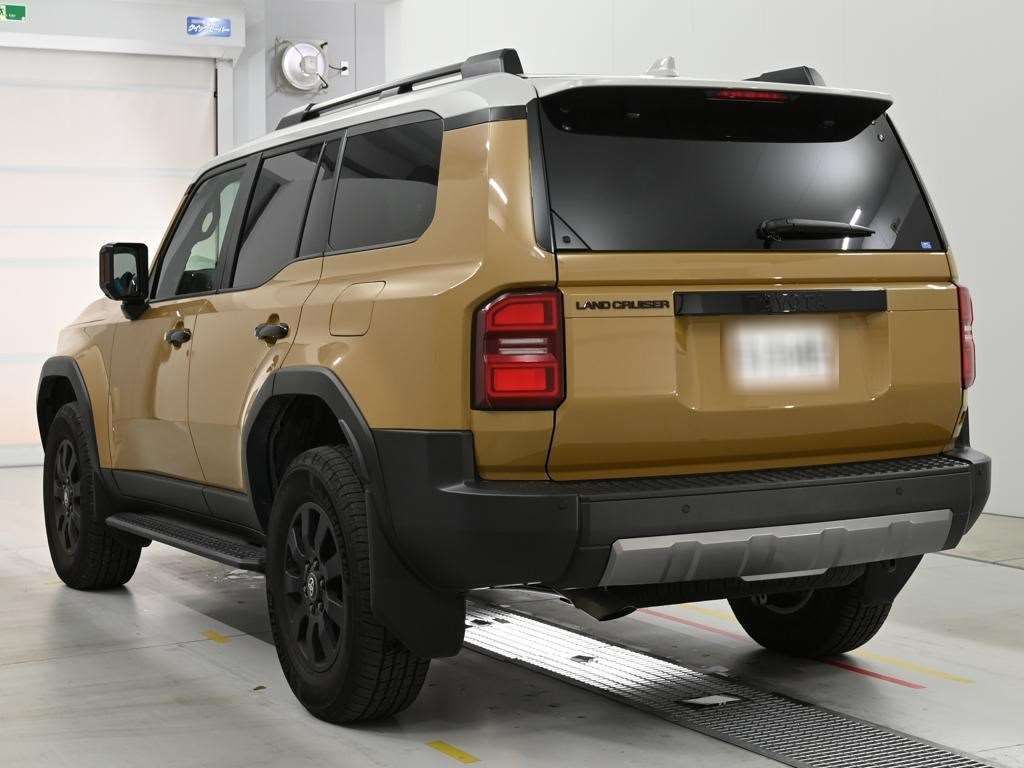 2024 Toyota Land Cruiser 250 ZX First Edition 4WD auction photo 6