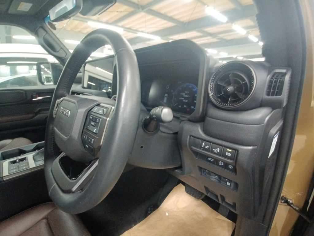 2024 Toyota Land Cruiser 250 ZX First Edition 4WD auction photo 9