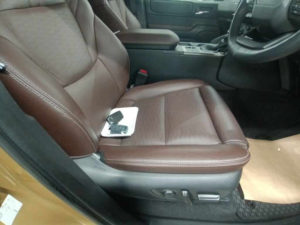2024 Toyota Land Cruiser 250 ZX First Edition 4WD auction photo 10