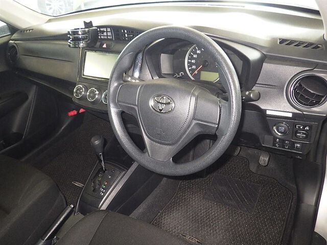 2023 Toyota Corolla Axio EX auction photo 3