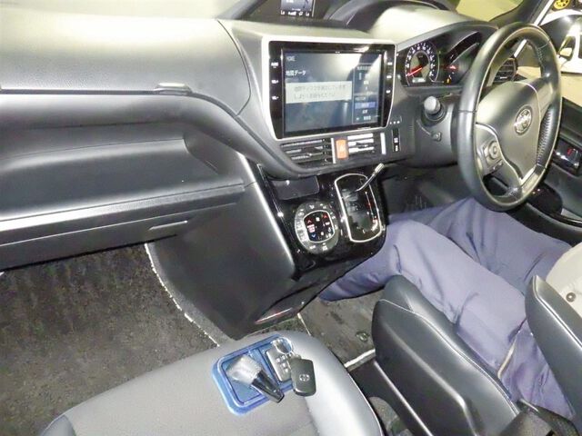 2018 Toyota Noah SI WXB auction photo 3