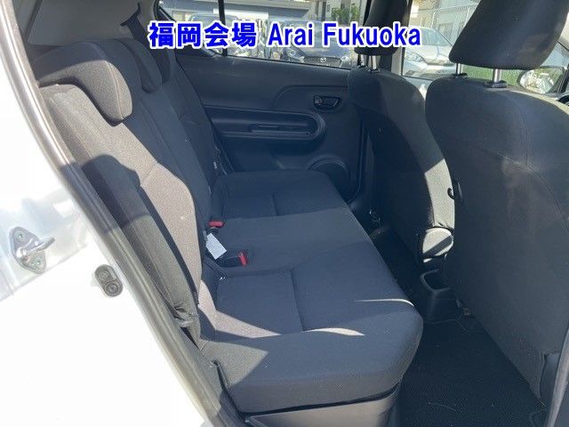 2017 Toyota Aqua S auction photo 7