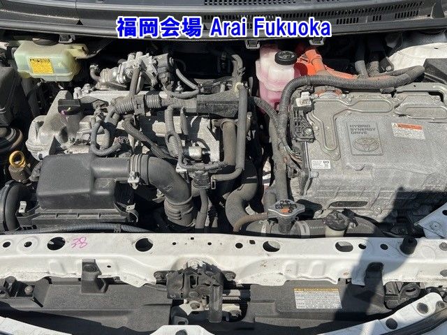 2017 Toyota Aqua S auction photo 15